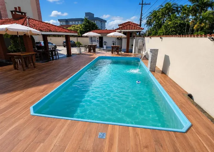 aconchegante com piscina - Praia Grande